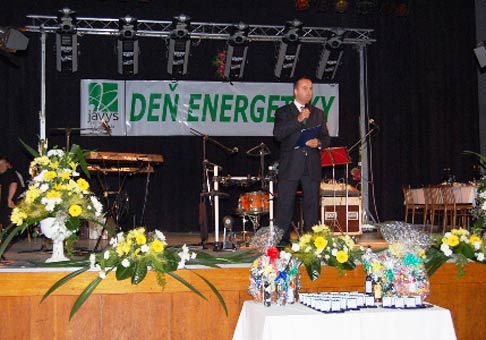 Odovzdávanie ocenení Top pracovníkom. Deň energetiky, Jaslovské Bohunice, september 2006.