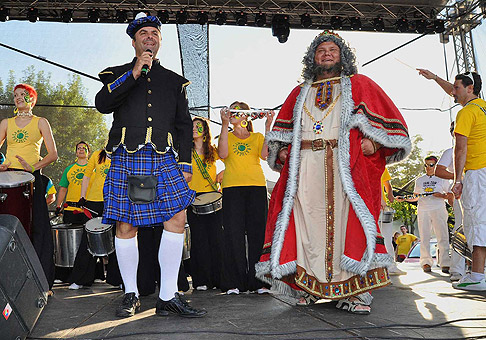 Kráľ seneckého karnevalu slávnostine otvoril najväčší karneval na Slovensku. 25.6.2011, Senec.