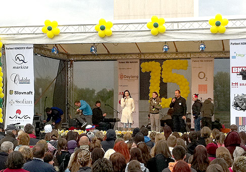 2. narodeniny OC Galéria TESCO Nitra. Tanečná skupina Strangers. 10.4.2010, Nitra.