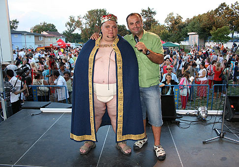 12.ročník Seneckého karnevalu. S Kráľom seneckého karnevalu na rok 2008/2009 Jarom. 27.6.2008