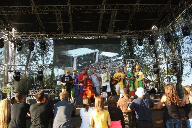 47. ročník festivalu Červeník. Skupina Lojzo. 10. Augusta, 2012. Červeník.
